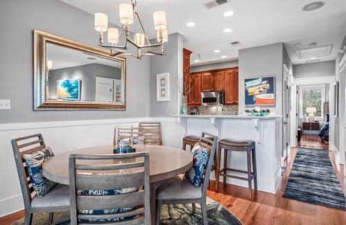Treetop Condo | Four Stars Flat - Close to St. Augustine Green & Cabana Pool