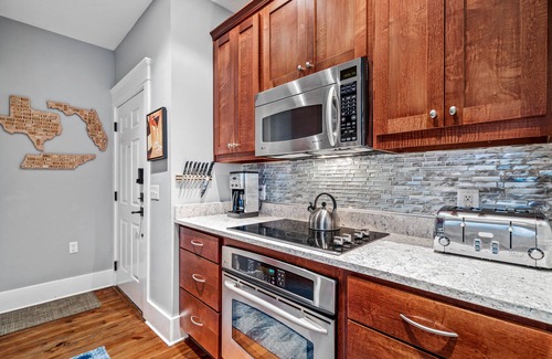 Treetop Condo | Four Stars Flat - Close to St. Augustine Green & Cabana Pool