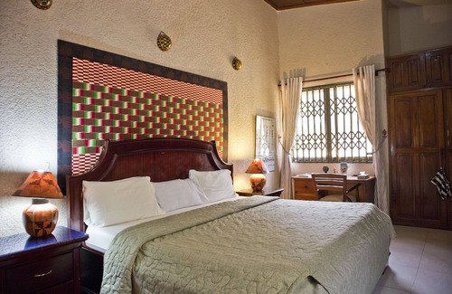 Kumasi Bed & Breakfast | Four Villages Inn