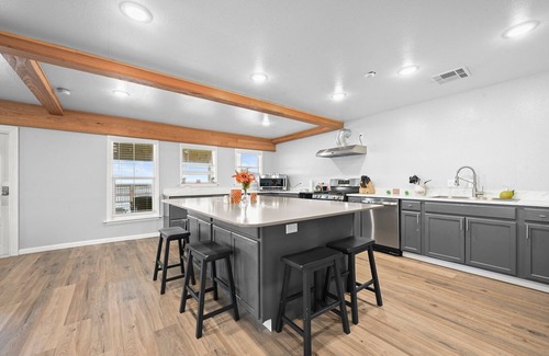 Golden Meadow House | Fourhon Paradise: Steps away from your next adventure