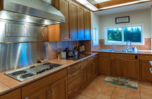 Sheridan House | Fourteen Joys is pristine & picturesque