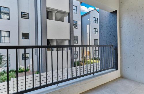 Greater Johannesburg Metropolitan Area Apartment | Fourways Luxe Haven, 6mins to Montecasino