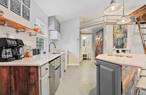 Catonsville House | Fox Cottage *Pet Friendly*
