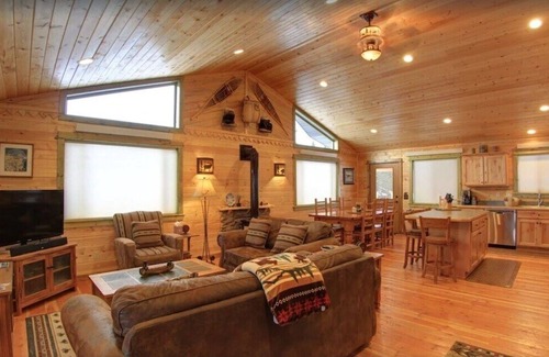 Lazy Acres House | Fox Den Lodge