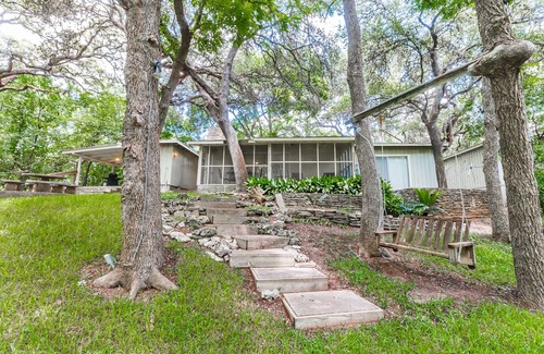 Canyon Lake House | Fox Den River House - GUADALUPE RIVER ACCESS & VIEW