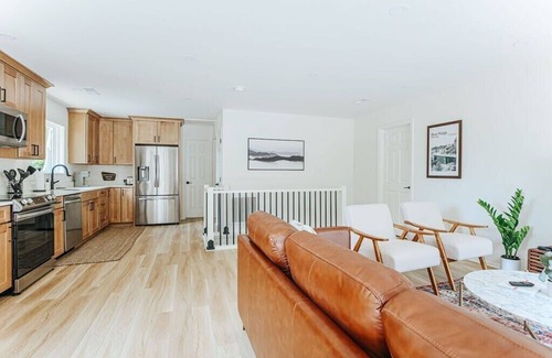 Afton House | Fox Hill: 151 Cottage w/Hot Tub + Mountain Views