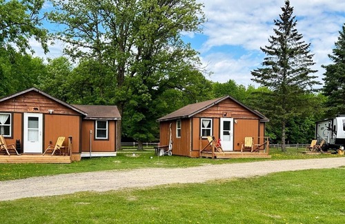 Federal Dam Cabin | Fox Hollow Cabin - Three blocks from the iconic Federal Dam on Leech Lake!