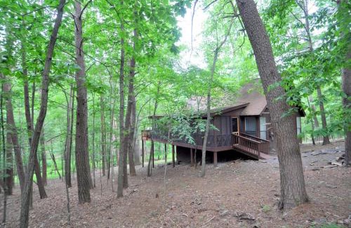 The Woods House | Fox Hollow - Hot Tub, Wifi, Pet Friendly, Screen Porch, Deck, Recreation Center, Pool Access, Golf Nearby, Hiking, Grill, Fireplace, King Bed
