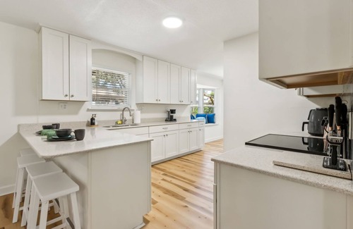 Isle of Palms House | Fox Hollow Peaceful Fruit Forest Getaway. Four bedrooms, two bathrooms