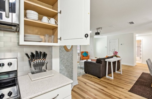 Isle of Palms House | Fox Hollow Peaceful Fruit Forest Getaway. Four bedrooms, two bathrooms