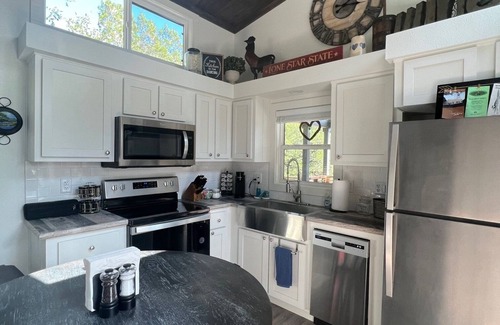 Wimberley Cottage | Fox Hollow - Tiny home with Cypress Creek access, 2 miles from Wimberley Square.