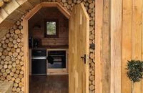 Burton Other | Fox Lodge at Heygates Lodging - with hot tub