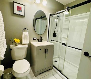 St. Charles Apartment | Fox Loft Above the Bars Below the Stars