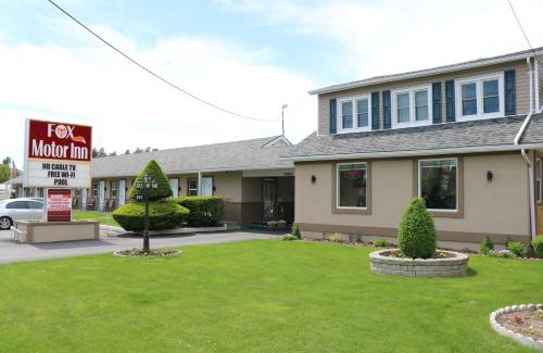 Napanee Hotel | Fox Motor Inn
