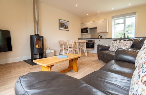 Boscastle Cottage | Fox Park Cottage - sleeps 4 guests in 2 bedrooms