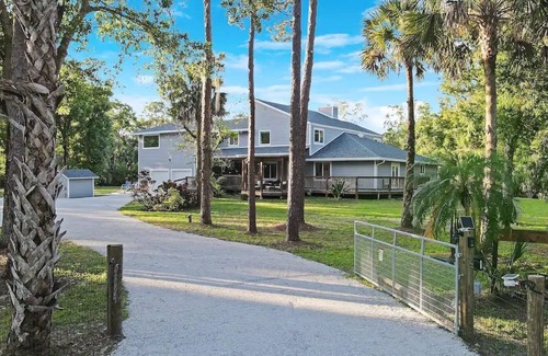 Jupiter House | Fox Ranch Estate on 2. 5 Acres in Jupiter, Game Room, Perfect for large groups