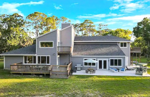 Jupiter House | Fox Ranch Estate on 2. 5 Acres in Jupiter, Game Room, Perfect for large groups