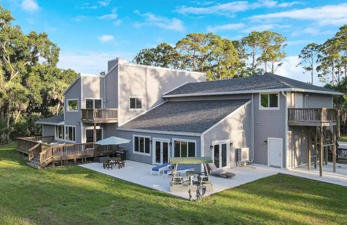 Jupiter House | Fox Ranch Estate on 2. 5 Acres in Jupiter, Game Room, Perfect for large groups