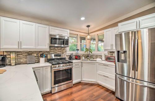 Fox River Grove House | Fox River Grove Home Pets Welcome!
