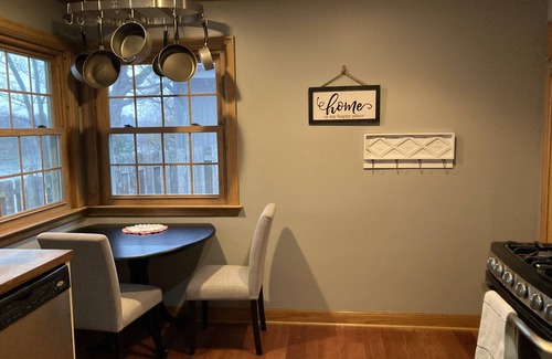 Appleton House | Fox River Retreat.Sunsets on Palisades