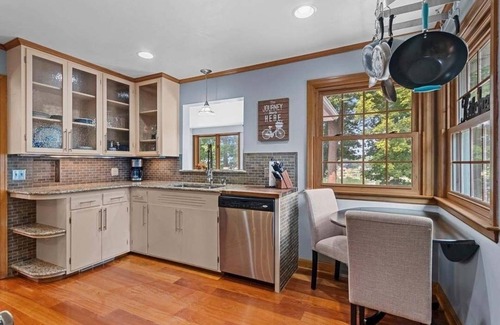 Appleton House | Fox River Retreat.Sunsets on Palisades