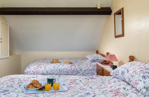 Dinas House | Fox's Lair Farmhouse