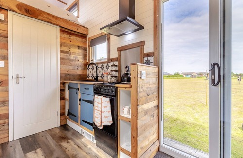Foxley Cottage | Fox Tiny House- UK47395