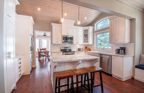 Novar Cottage | Fox Trot Cottage - Three Bedroom Cottage, Sleeps 6