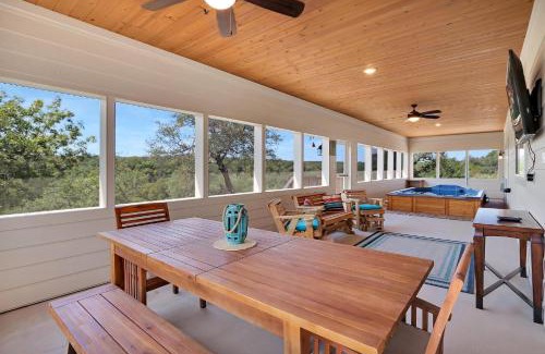 Canyon Lake House | Fox Trot