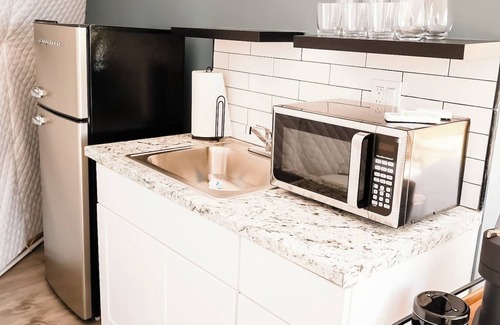 Eureka Springs Apartment | Fox Wood Dome w/Indoor Jacuzzi and Mountain Views only 15 minutes from downtown Eureka Springs