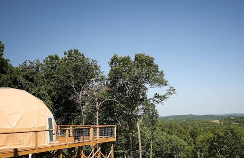 Eureka Springs Apartment | Fox Wood Dome w/Indoor Jacuzzi and Mountain Views only 15 minutes from downtown Eureka Springs