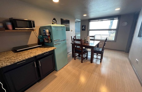 Canyon Lake House | Foxes Den at Canyon Lake