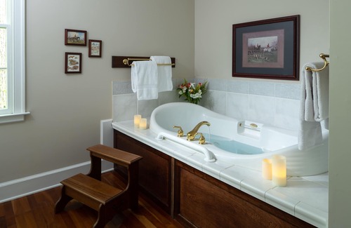 Charlottesville Bed & Breakfast | Foxfield Inn