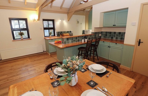 Pontfaen Cottage | FOXGLOVE, family friendly, with a garden in Newport, Pembrokeshire