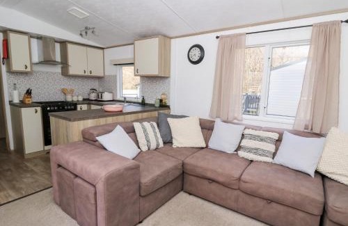 New Quay House | Foxglove Lodge