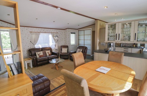 Eardisland Cottage | FOXGLOVE, pet friendly, with a garden in Eardisland