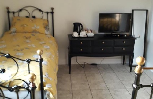 Lulsgate Bottom Bed & Breakfast | Foxholes Accommodation