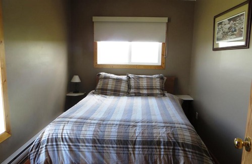 Drumheller House | Foxlake Retreat