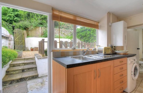 Charmouth Cottage | FOXLEY COTTAGE, family friendly, country holiday cottage in Charmouth