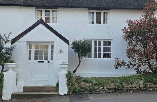 Charmouth Cottage | FOXLEY COTTAGE, family friendly, country holiday cottage in Charmouth
