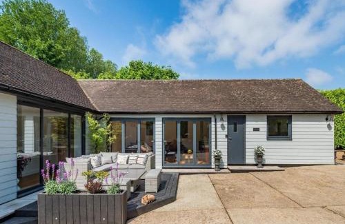 Harrietsham House | Foxton Lodge