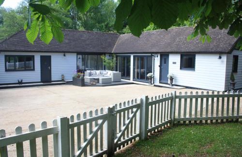 Harrietsham House | Foxton Lodge