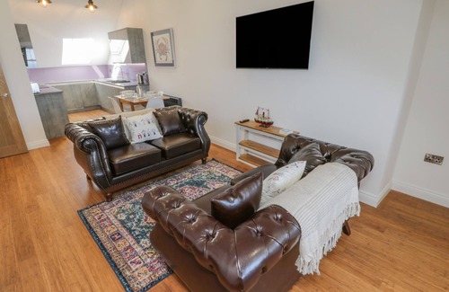 West Cliff Cottage | Foxton Penthouse