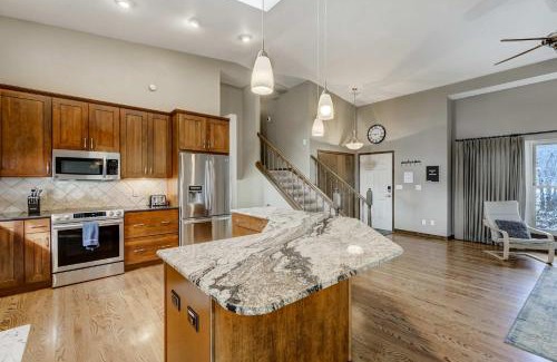 Park Vista House | Foxwood Acres Family Home Hot Tub & Mountain Views