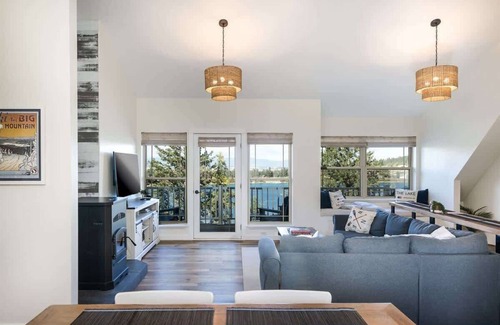Kalispell House | Foys Lake House offers perfect lakeside vacation!