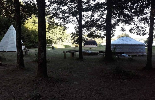 Eclaron-Braucourt-Sainte-Liviere Cabin | Wigwam les Étoiles Pour Toile de Fond