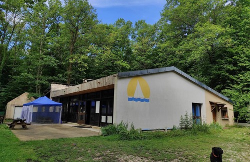 Eclaron-Braucourt-Sainte-Liviere Cabin | Wigwam les Étoiles Pour Toile de Fond