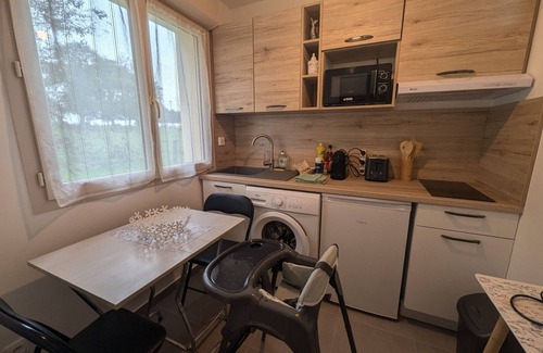 Braucourt Cottage | Comfortable studio with private outdoor space