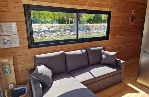 Eclaron-Braucourt-Sainte-Liviere Boat Rental | Electric panoramic boat, sail on the Lac du Der without a permit Giffaumont