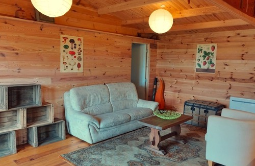 Lanobre Ski Chalet | Gîte à la ferme de la Luciole